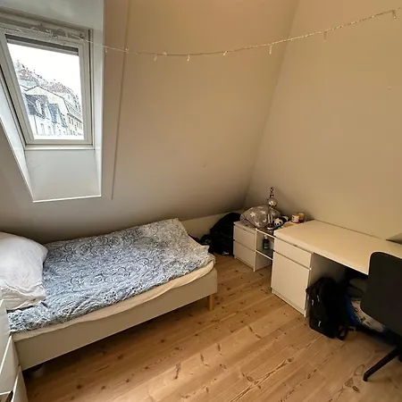 Sjarmerende Bolig Like Ved Togstasjonen