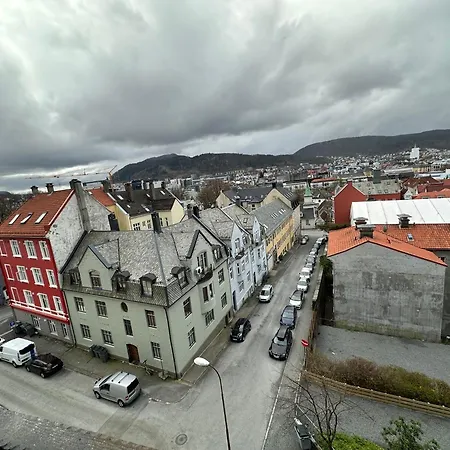 Sjarmerende Bolig Like Ved Togstasjonen