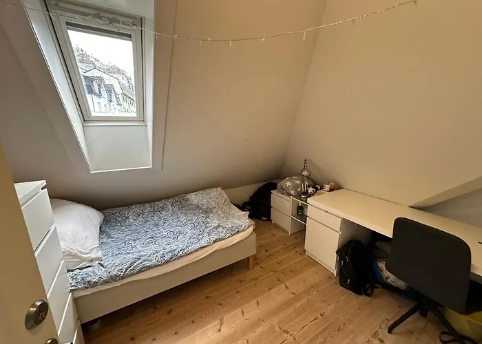 Sjarmerende Bolig Like Ved Togstasjonen