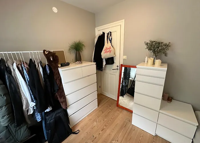 Sjarmerende Bolig Like Ved Togstasjonen Homestay *