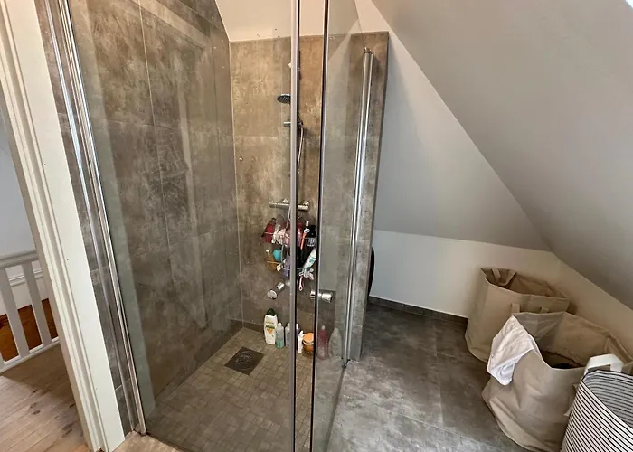 Sjarmerende Bolig Like Ved Togstasjonen Homestay