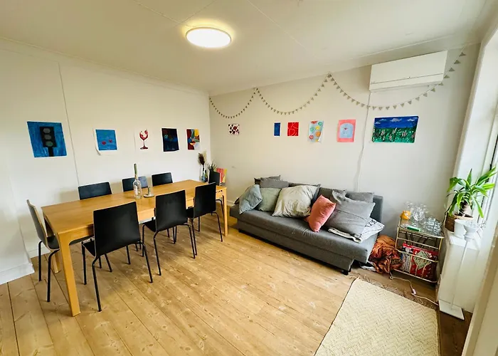 Sjarmerende Bolig Like Ved Togstasjonen